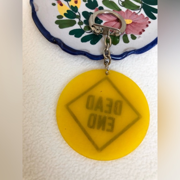 Vintage 80’s Dead End Street Sign Key Chain - Picture 3 of 5